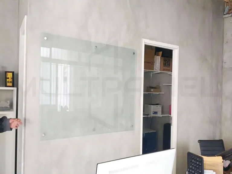 painel de vidor na parede